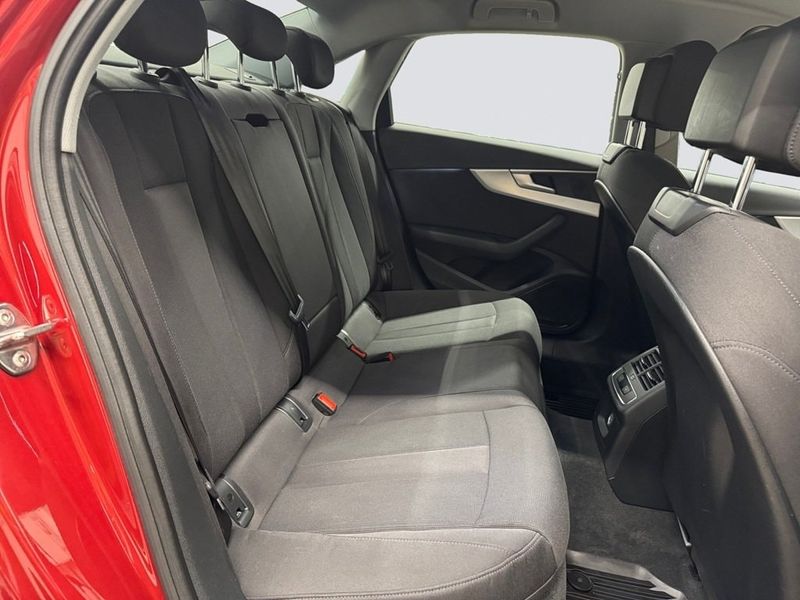 Audi A4 bild 15