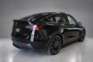 Tesla Model Y bild 3