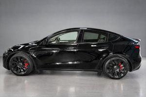 Tesla Model Y bild 6