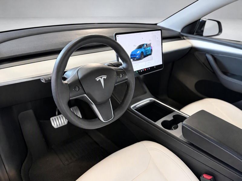 Tesla Model Y bild 9