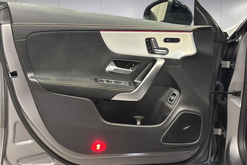 Mercedes CLA45 AMG bild 15