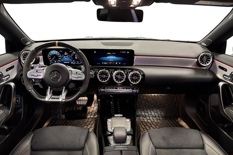 Mercedes CLA45 AMG bild 6