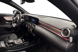 Mercedes CLA45 AMG bild 17
