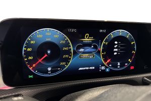 Mercedes CLA45 AMG bild 8