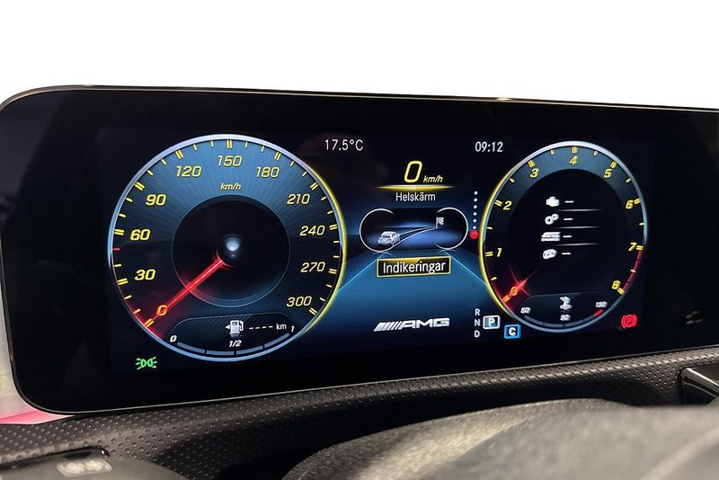 Mercedes CLA45 AMG bild 8