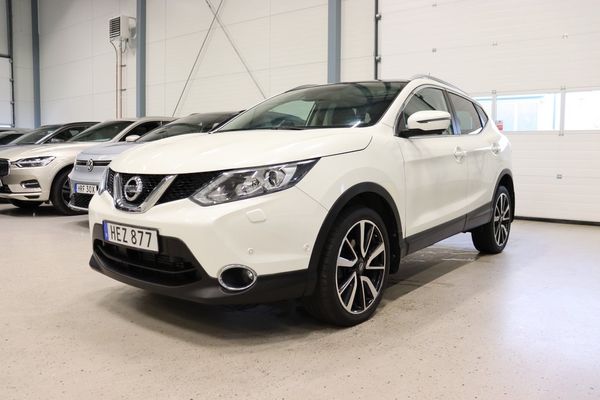 Nissan Qashqai 1.2 DIG-T XTRONIC-CVT 360° Pano Döda-Vinkeln Navi 116hk - 2016