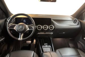 Mercedes GLA250 bild 9