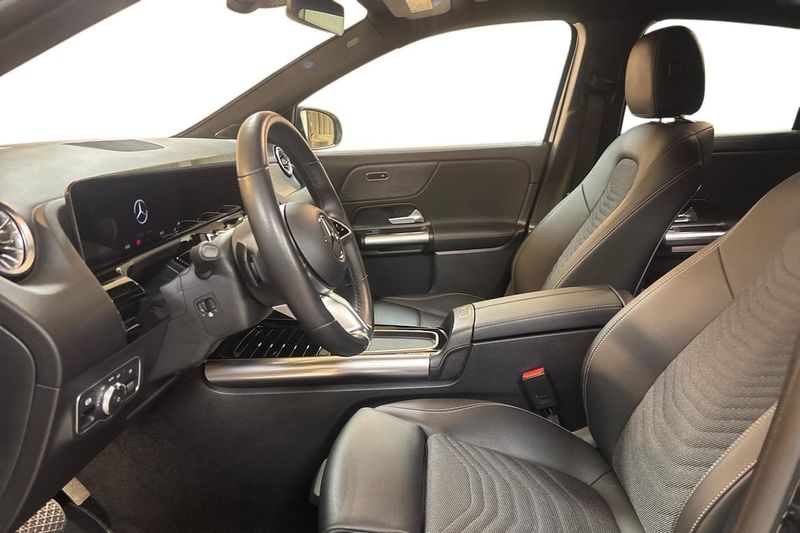 Mercedes GLA250 bild 8