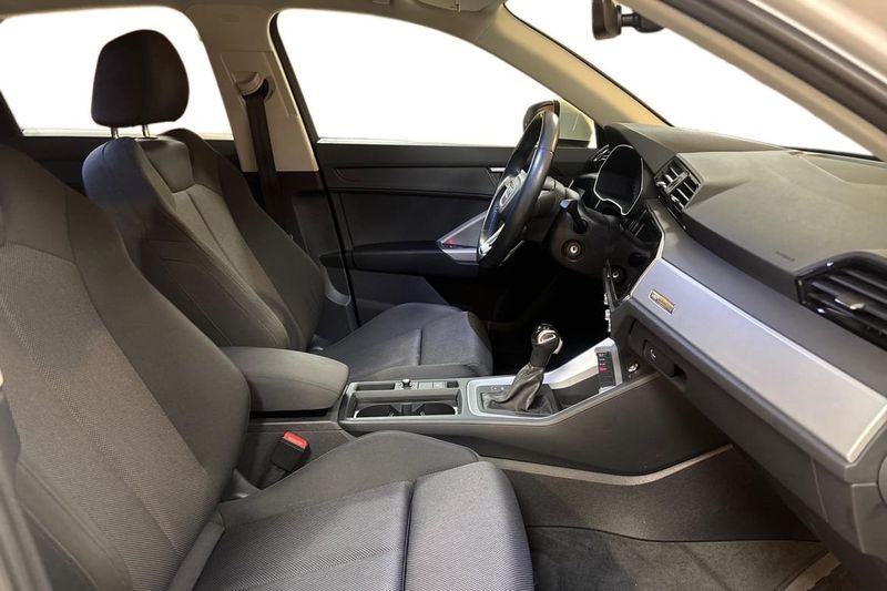 Audi Q3 bild 10