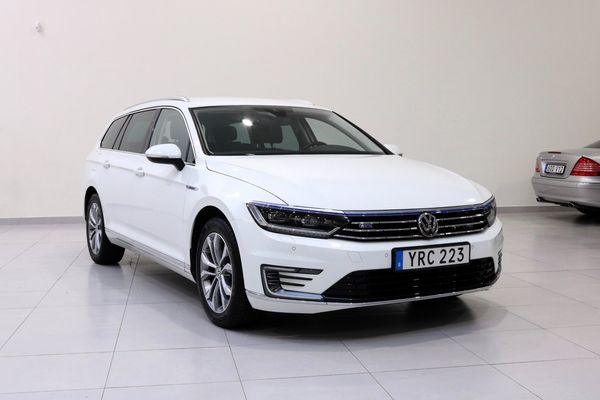 Volkswagen Passat Variant GTE 1.4 TSI / Drag / Värmare / ACC / Keyless - 2019