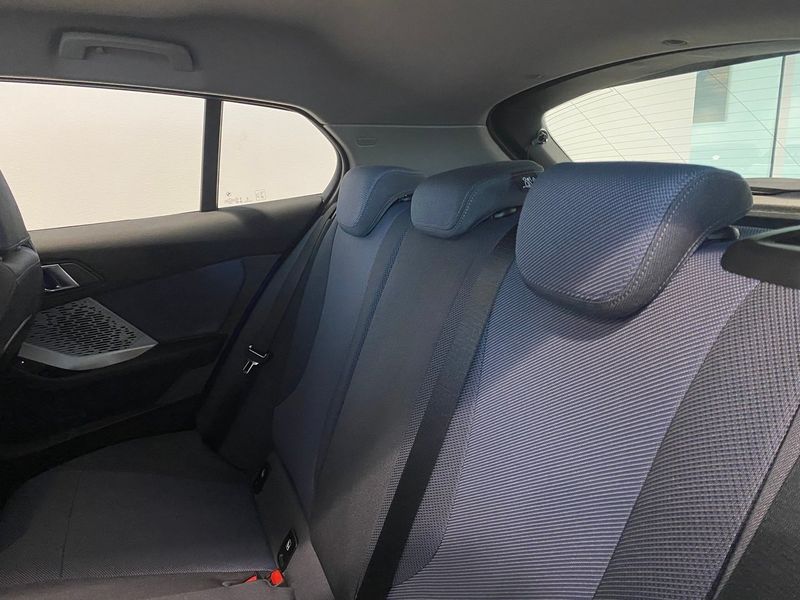 BMW 120 bild 7