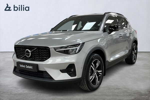 Volvo XC40 B3 FWD Bensin Plus Dark - 2025