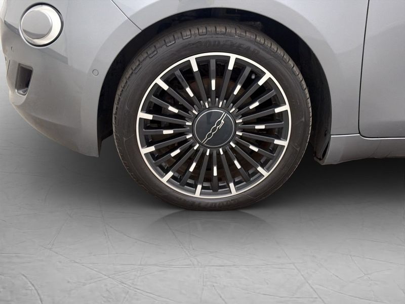 Fiat 500e bild 35