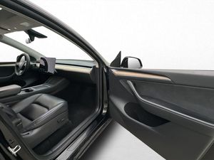 Tesla Model Y bild 27