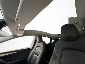 Tesla Model Y bild 13