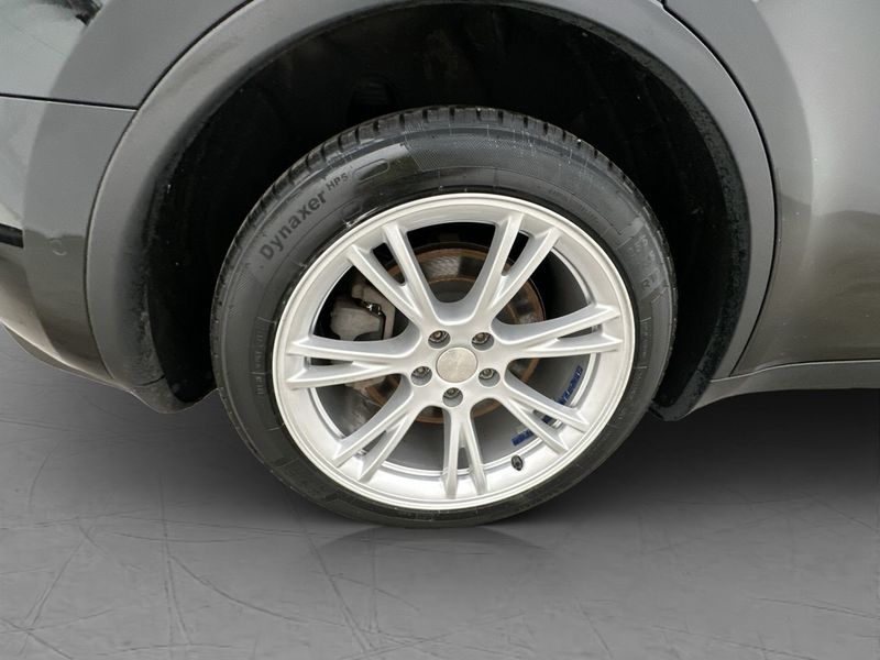 Tesla Model Y bild 34