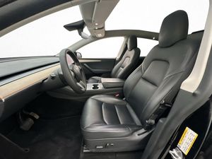 Tesla Model Y bild 12