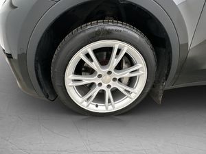 Tesla Model Y bild 32