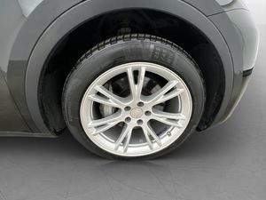 Tesla Model Y bild 35