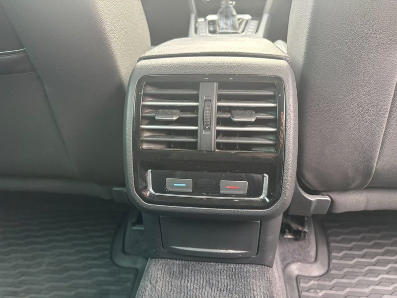 Volkswagen Passat bild 20