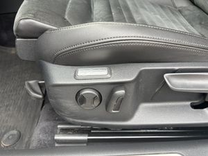 Volkswagen Passat bild 14