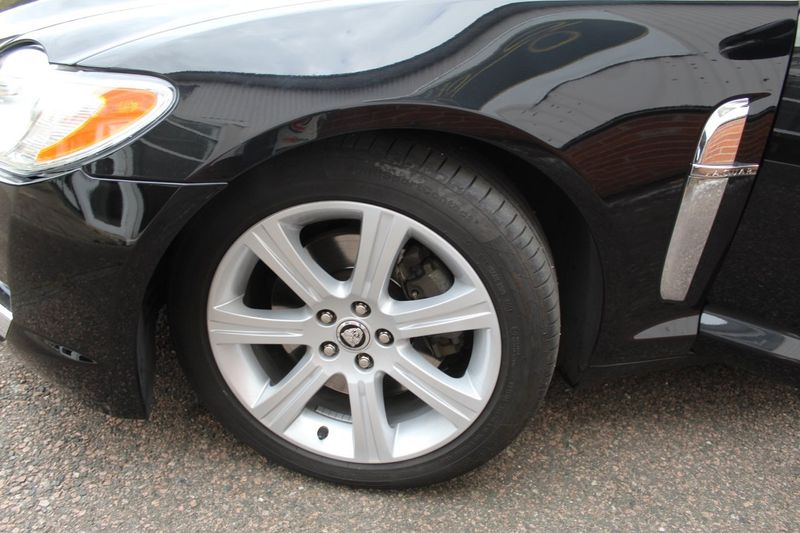 Jaguar XF bild 8