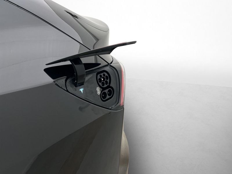 Tesla Model Y bild 9