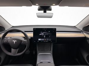 Tesla Model Y bild 15