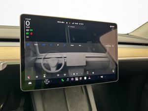 Tesla Model Y bild 20