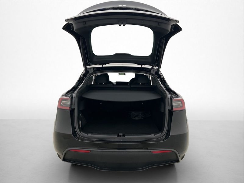 Tesla Model Y bild 10