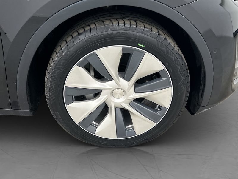 Tesla Model Y bild 30