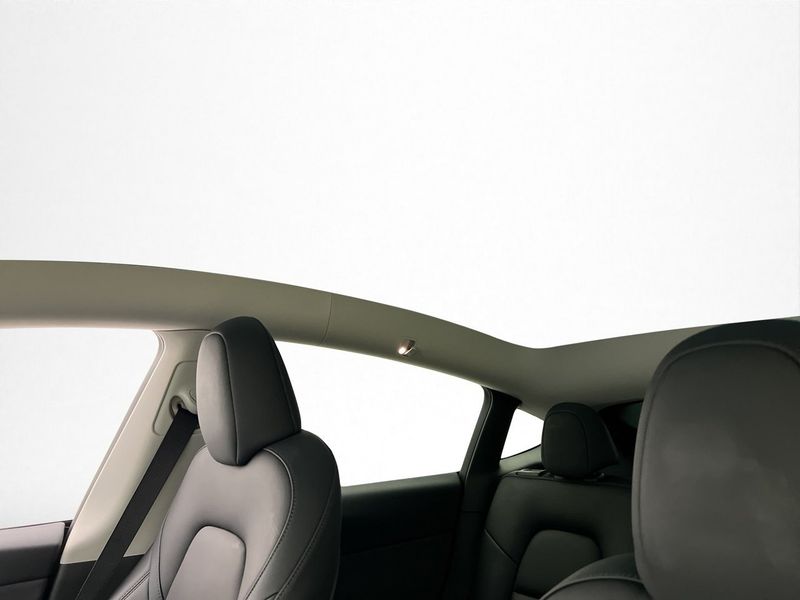 Tesla Model Y bild 16