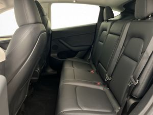 Tesla Model Y bild 14