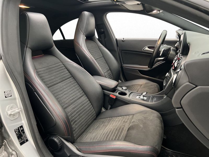 Mercedes CLA45 AMG bild 16