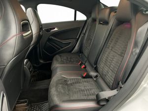 Mercedes CLA45 AMG bild 28