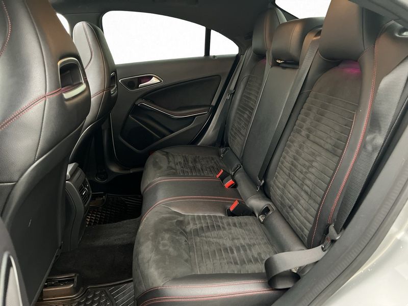 Mercedes CLA45 AMG bild 28