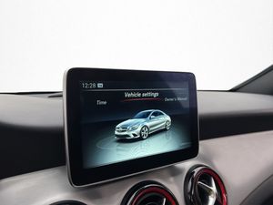 Mercedes CLA45 AMG bild 22
