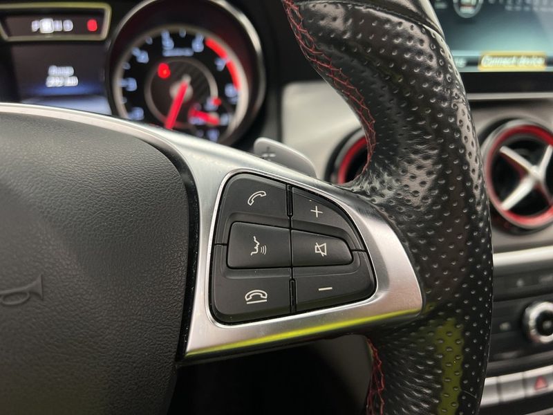 Mercedes CLA45 AMG bild 31