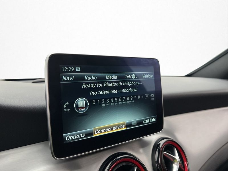 Mercedes CLA45 AMG bild 23