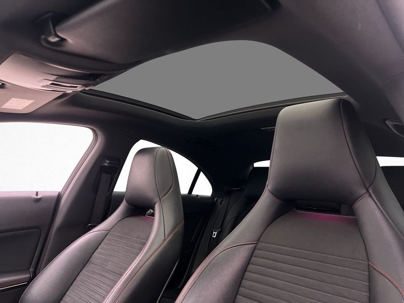 Mercedes CLA45 AMG bild 17