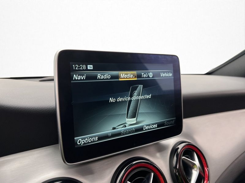 Mercedes CLA45 AMG bild 20