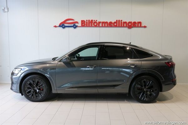 Audi Q8 e-tron e-tron 55 SB S Line Drag Luftfjädring Navi Momsbil m.m - 2024