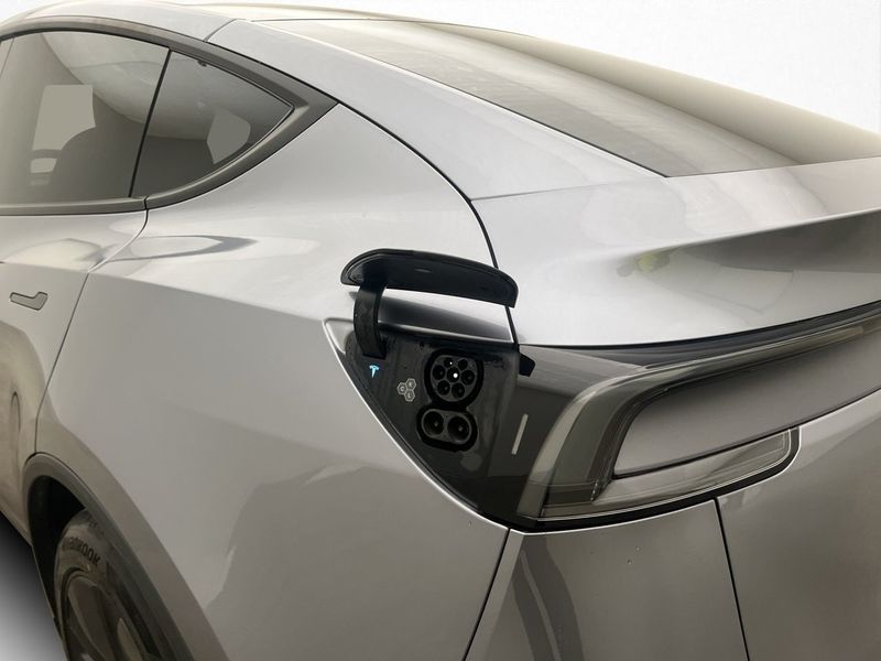 Tesla Model Y bild 22