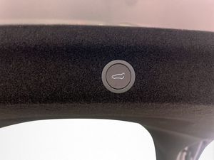 Tesla Model Y bild 21