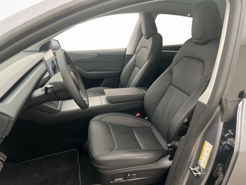 Tesla Model Y bild 13