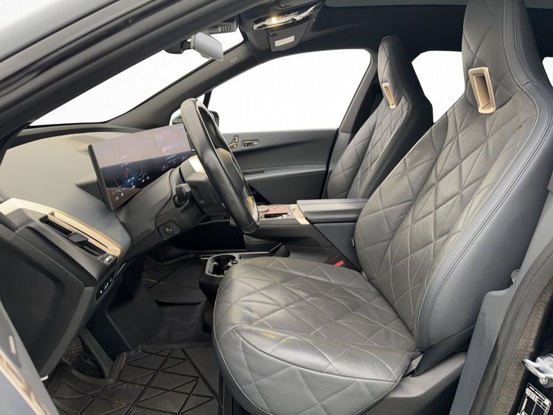 BMW iX bild 13