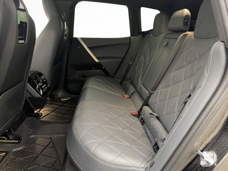 BMW iX bild 15