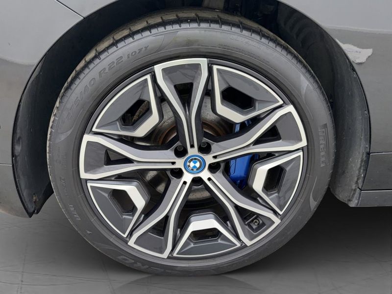 BMW iX bild 11