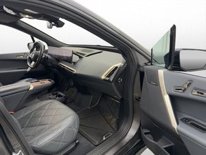 BMW iX bild 19
