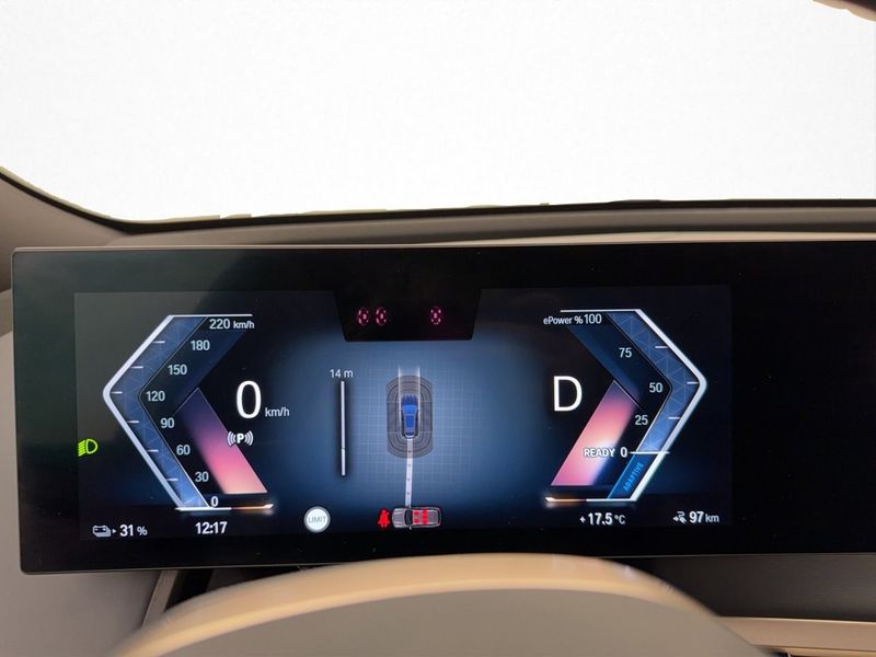 BMW iX bild 24